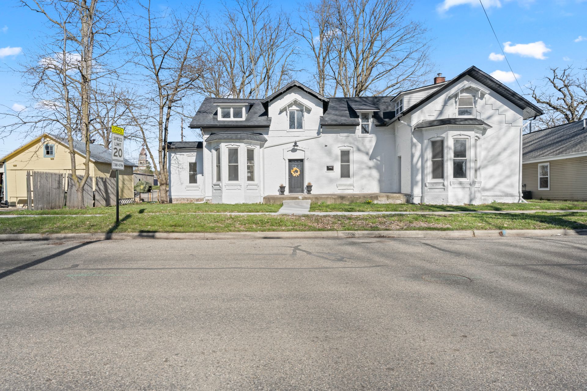 9 S WEST Street