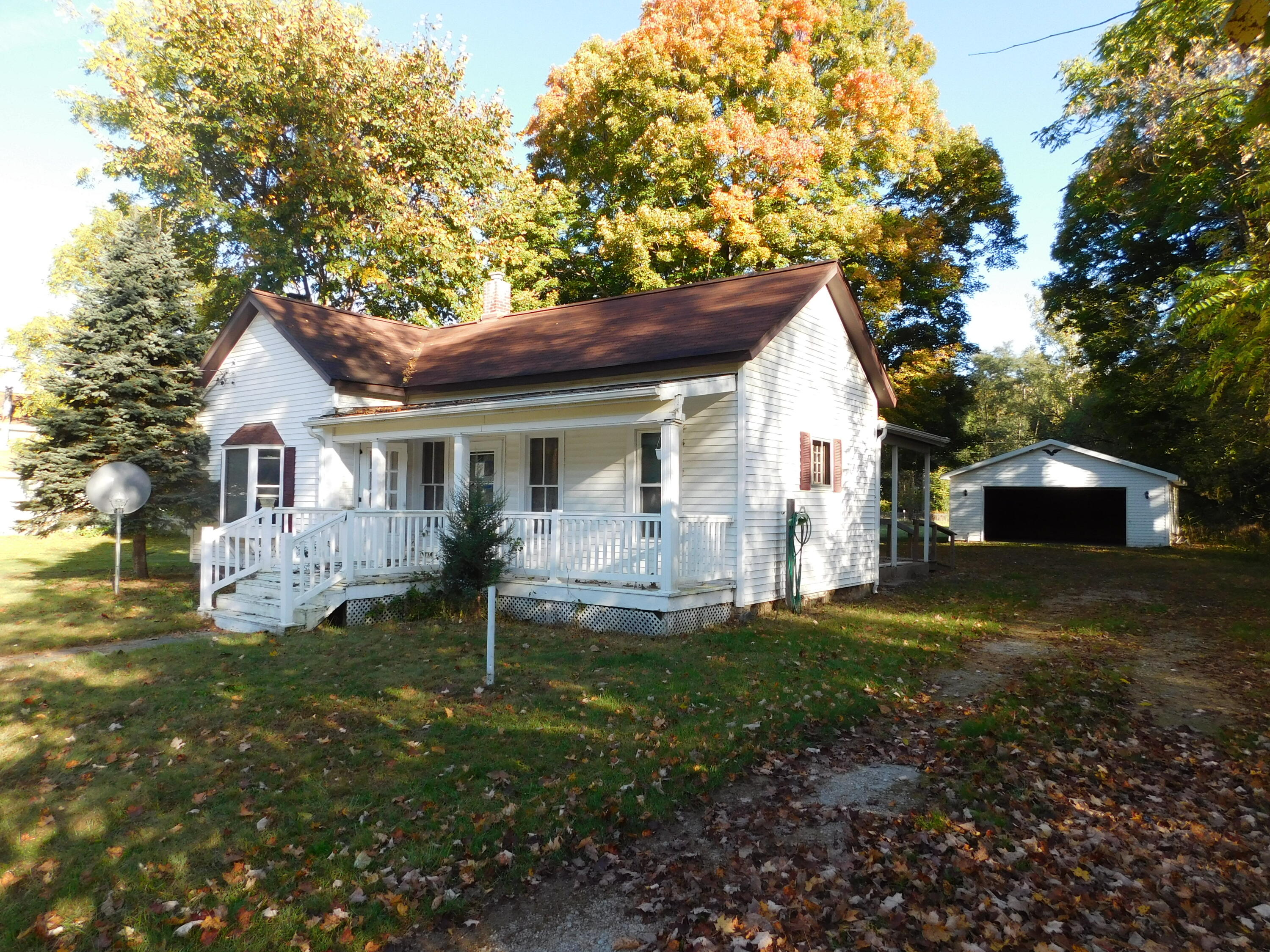 214 E Commercial Drive