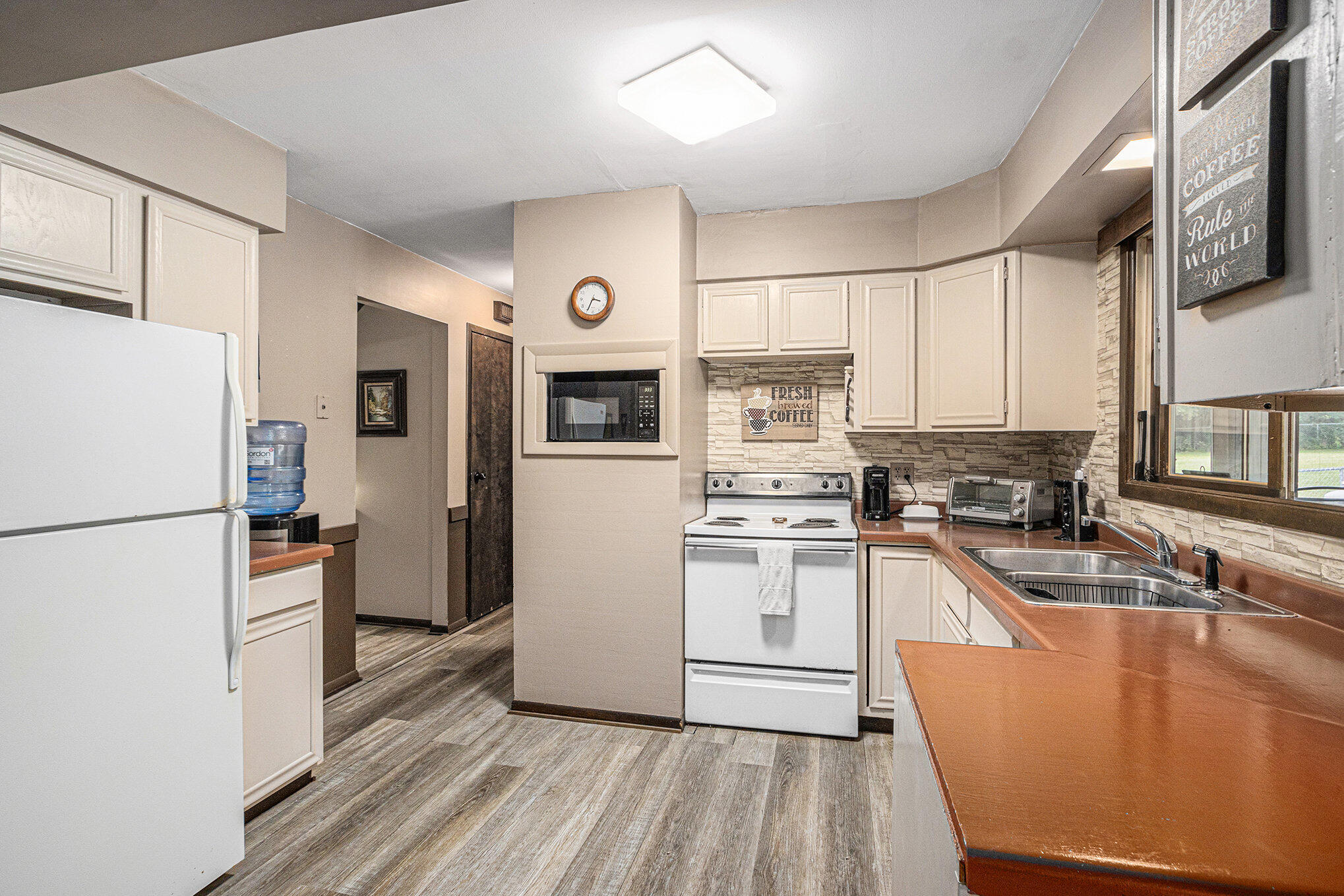 Richland Township, Michigan 49083, United States, 2 Bedrooms Bedrooms, ,2 BathroomsBathrooms,Residential,Active,192066