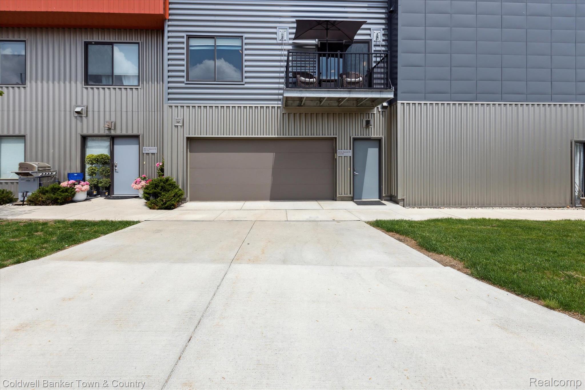 293 N 2ND Street 106