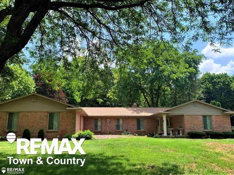1260 Springborrow Drive Flint Charter Township MI 48532