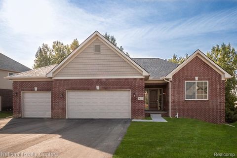 53195 Woodland Meadows Chesterfield Township MI 48047