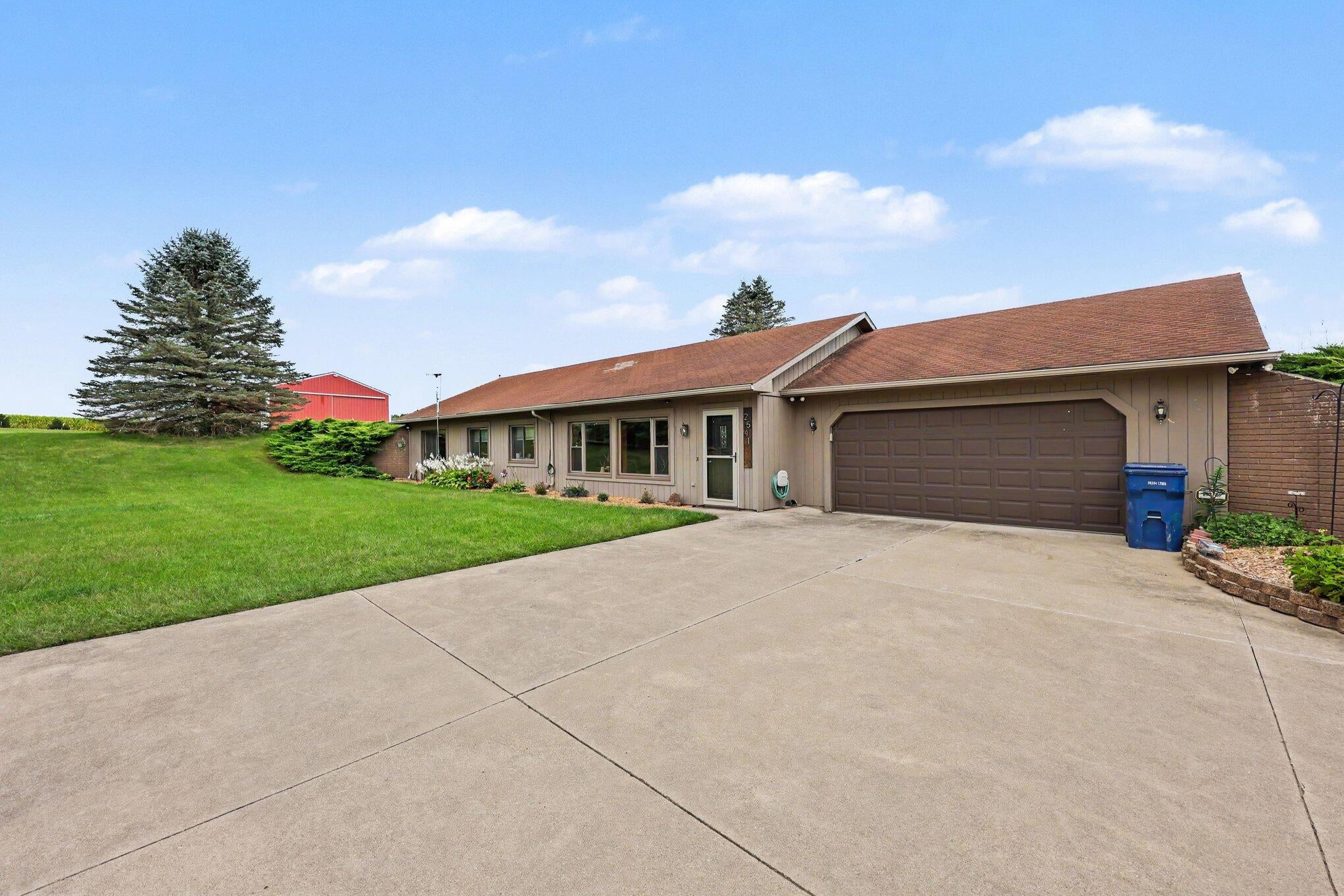 2541 Struthers Road