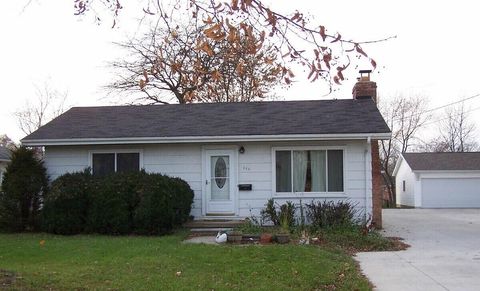 111 N Maple Road Saline City MI 48176