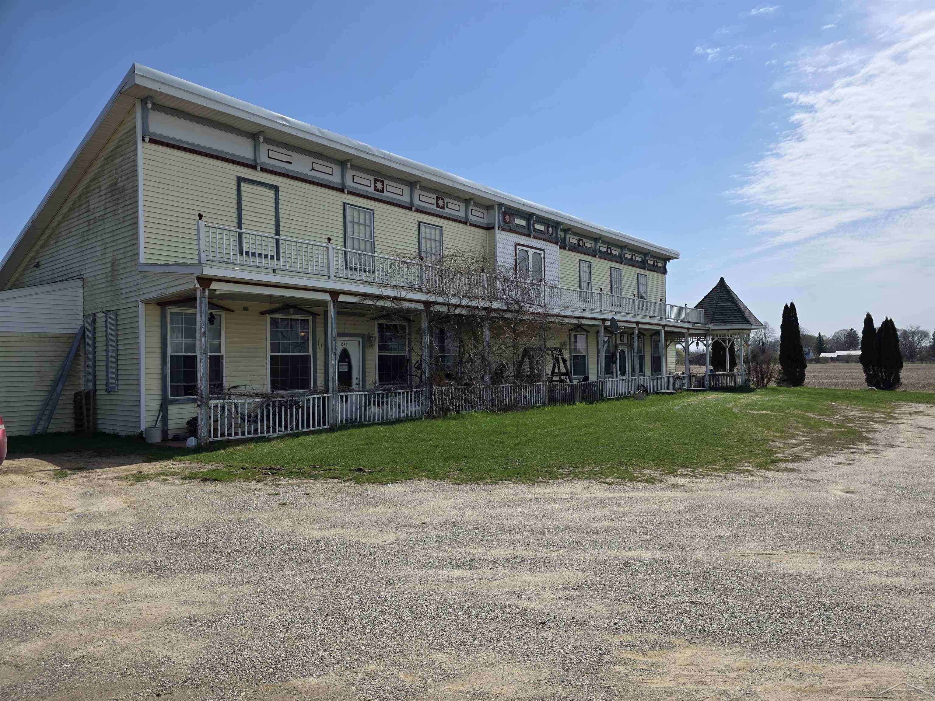 278 N Croswell Road
