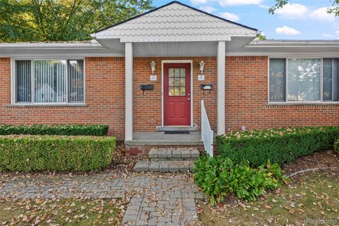 42 Gladwin Avenue Clawson City MI 48017
