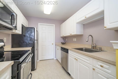 Tiny photo for 3424 Tremonte Circle N, Oakland Charter Township, MI 48306 (MLS # 20261085120)