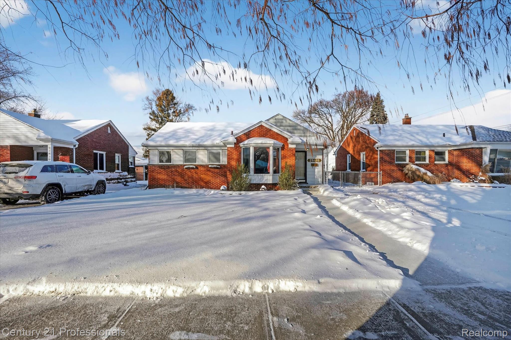 28418 N Clements Circle