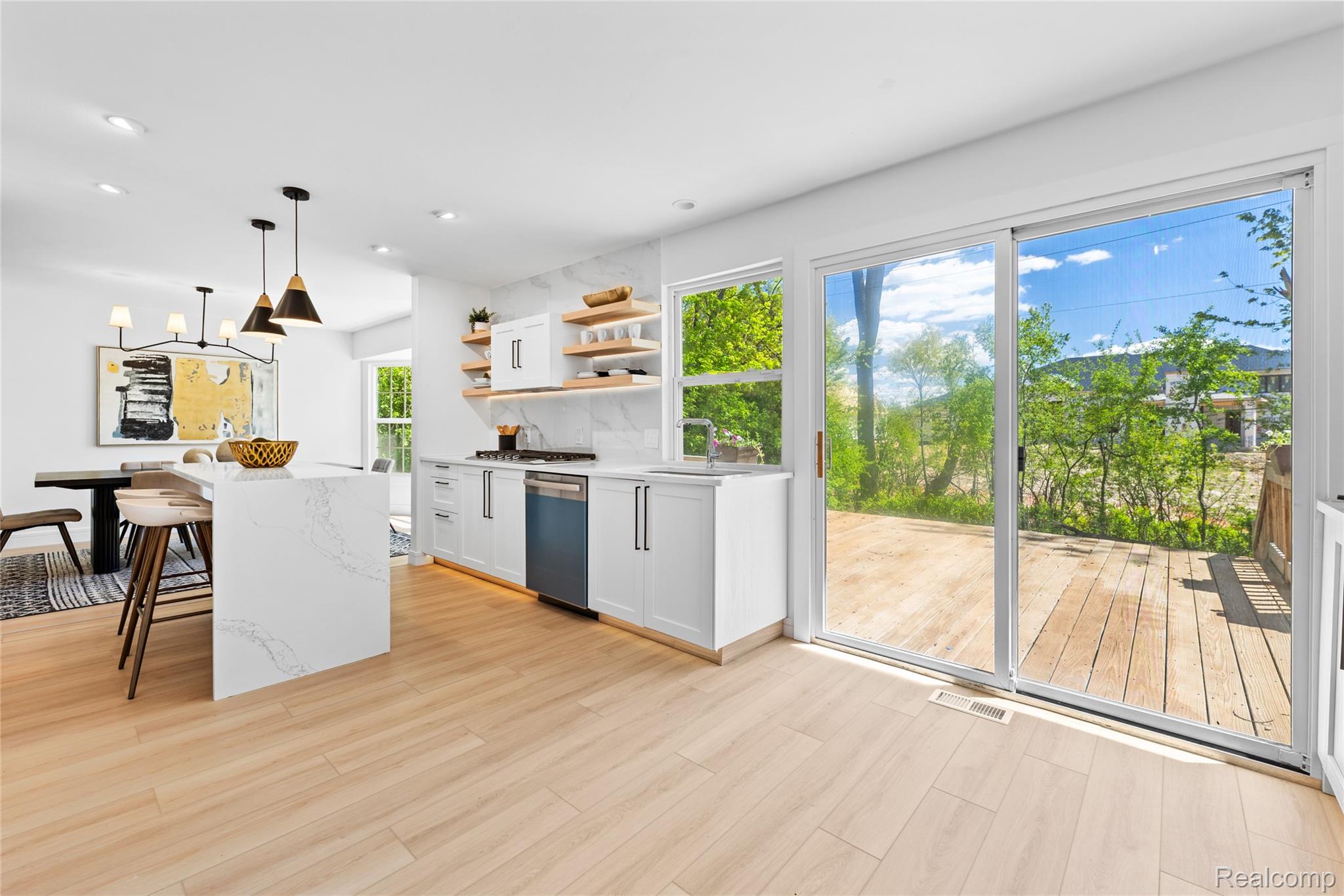 3407 Buckingham Trail