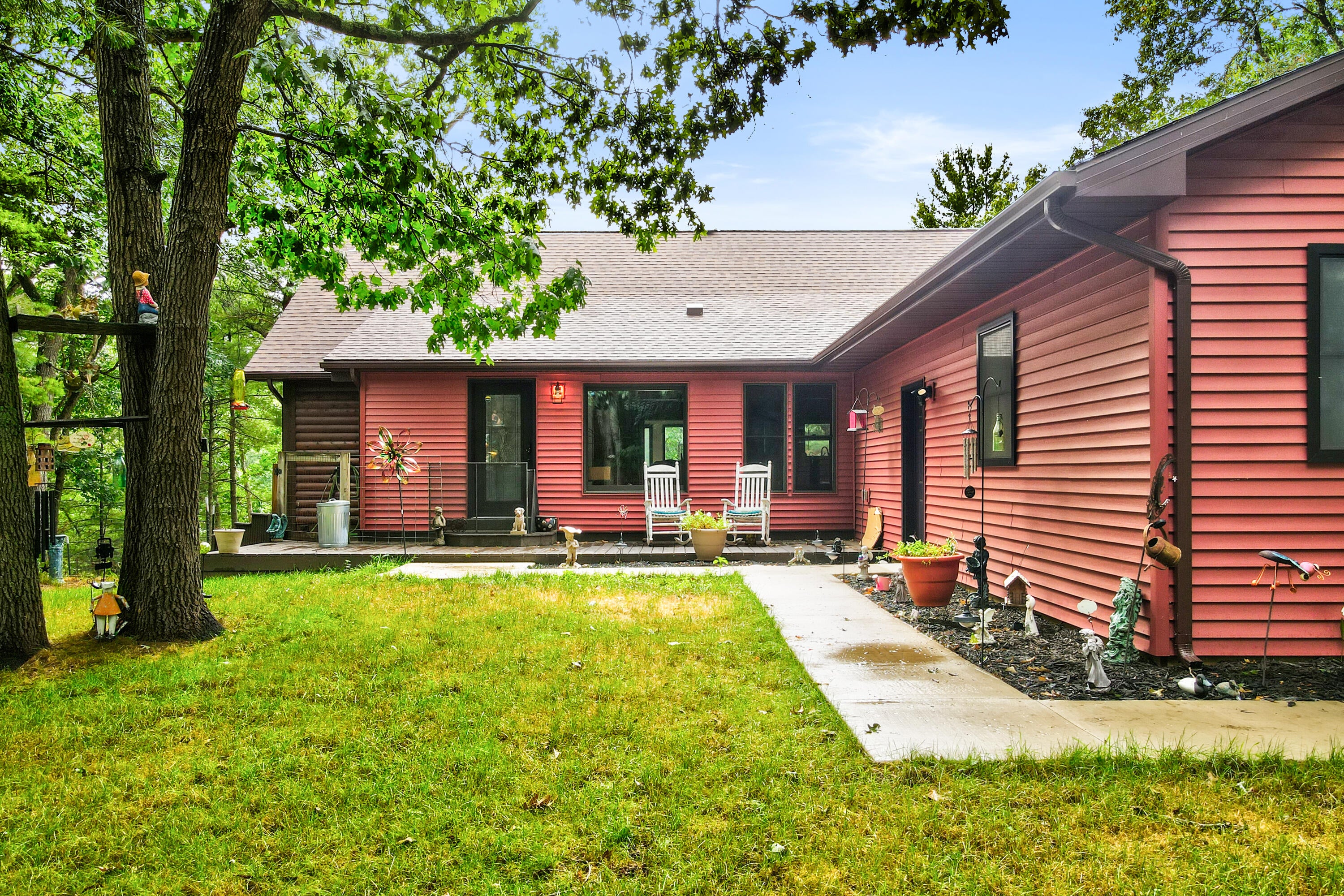 7616 Automobile Road