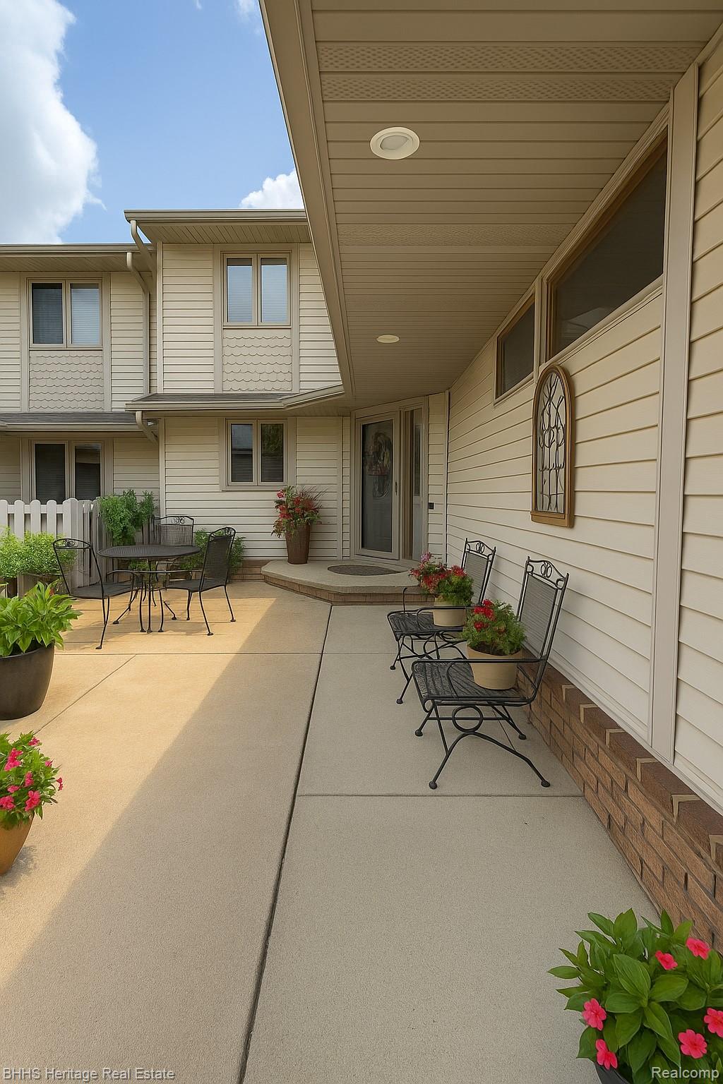 168 Addison Circle