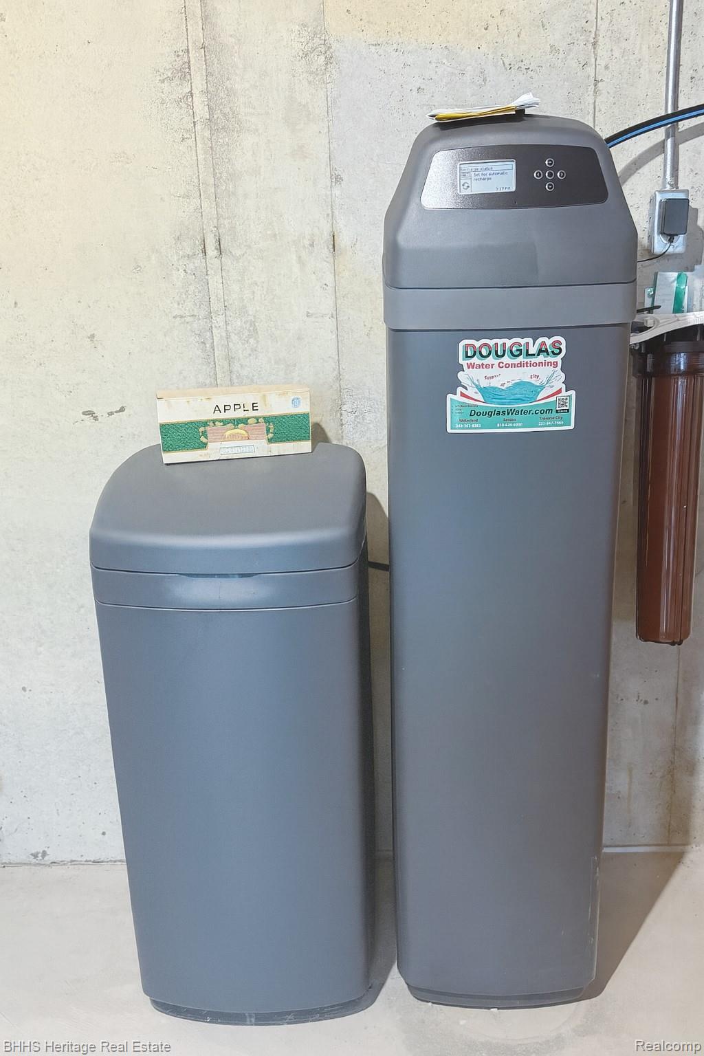 Fowlerville Village, Michigan 48836, United States, 3 Bedrooms Bedrooms, ,3 BathroomsBathrooms,Residential,Pending,189237