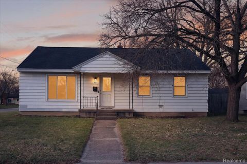 959 Blanchard Street SW Wyoming City MI 49509