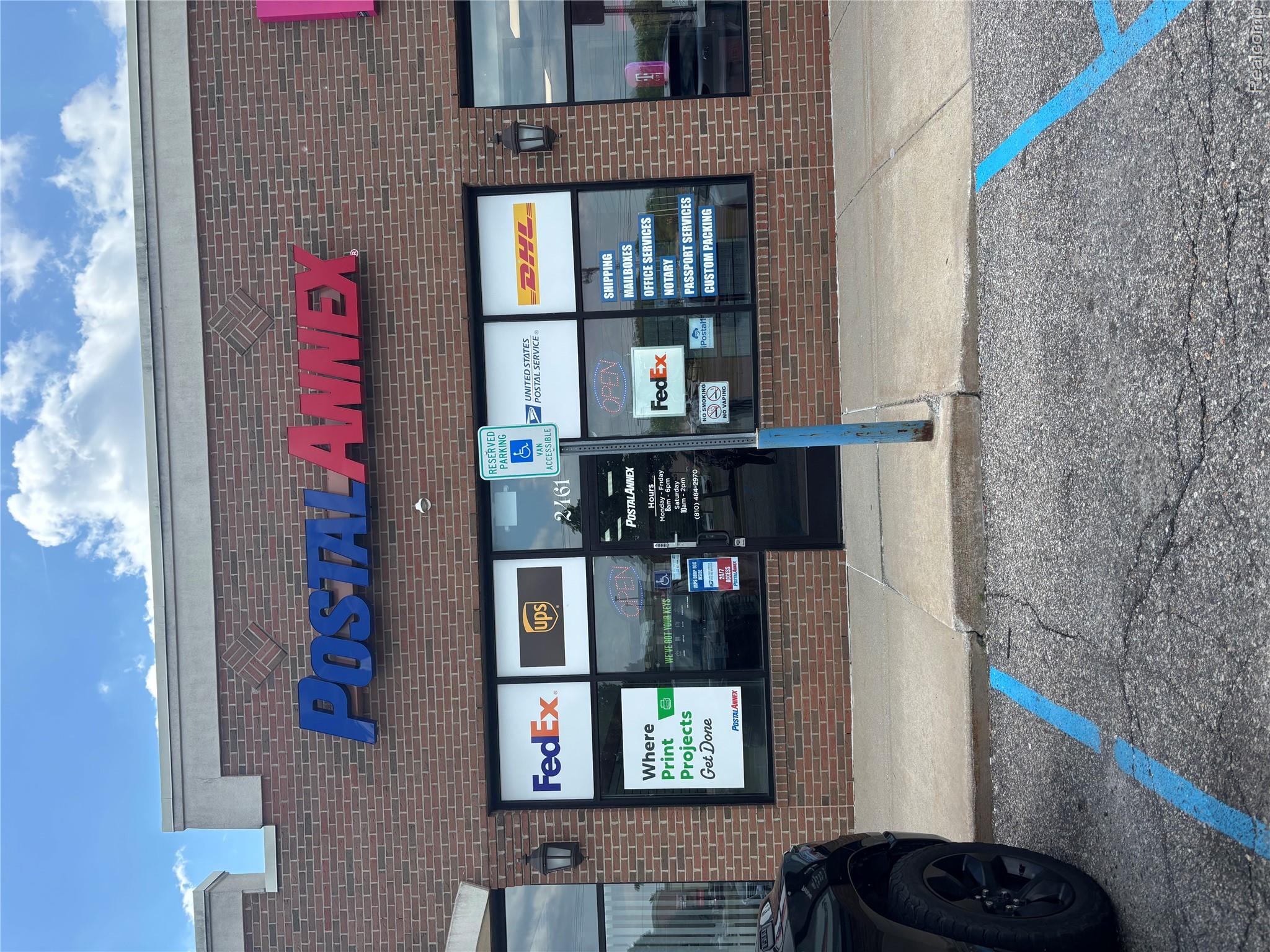 2461 W Hill Rd