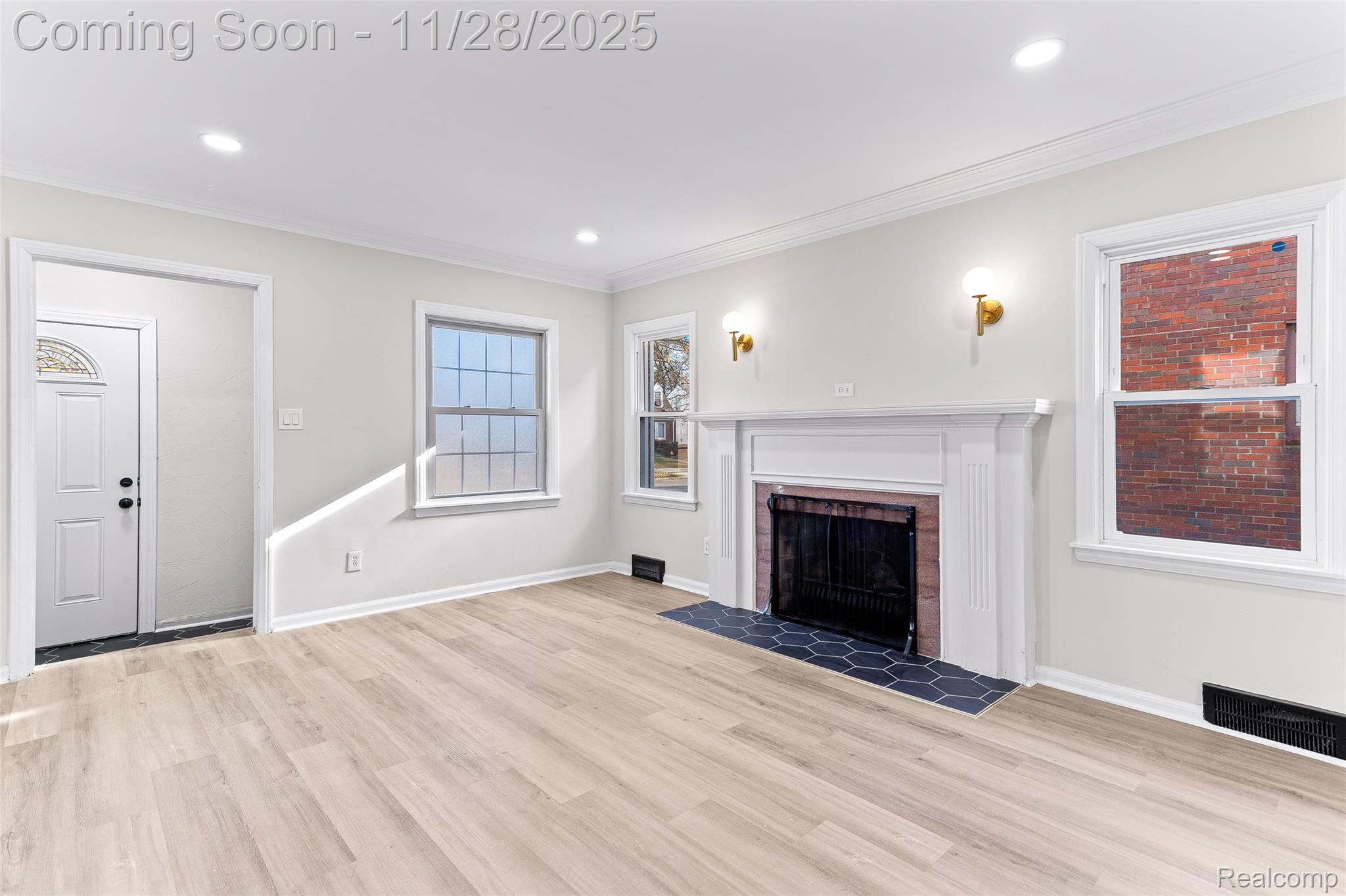 13599 Winthrop Street