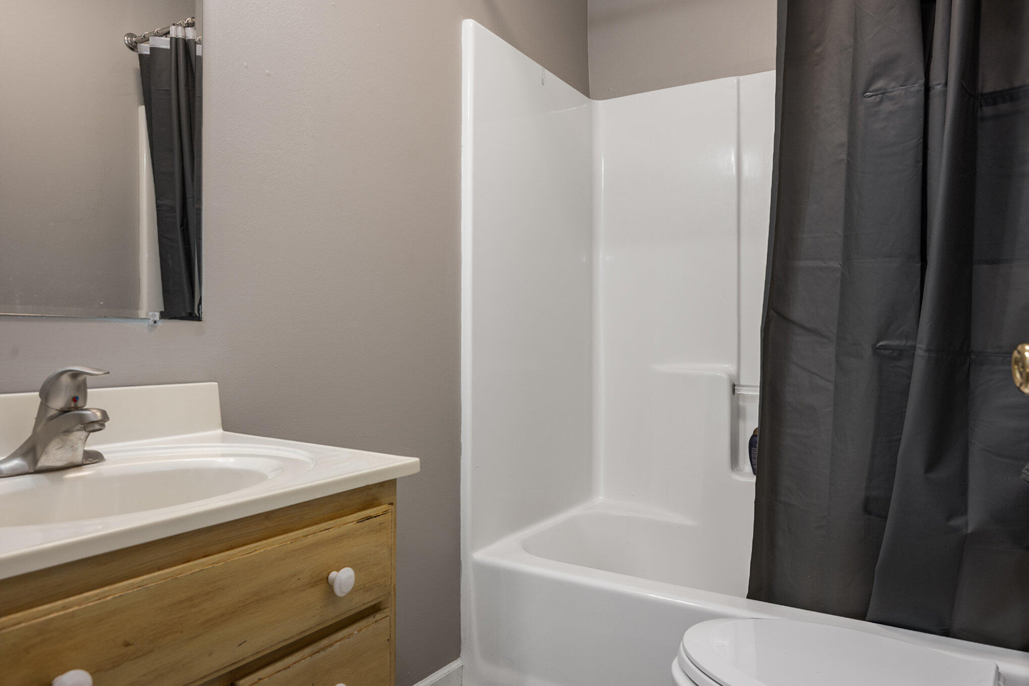 Kalamazoo, Michigan 49048, United States, 4 Bedrooms Bedrooms, ,Residential,Active,247409