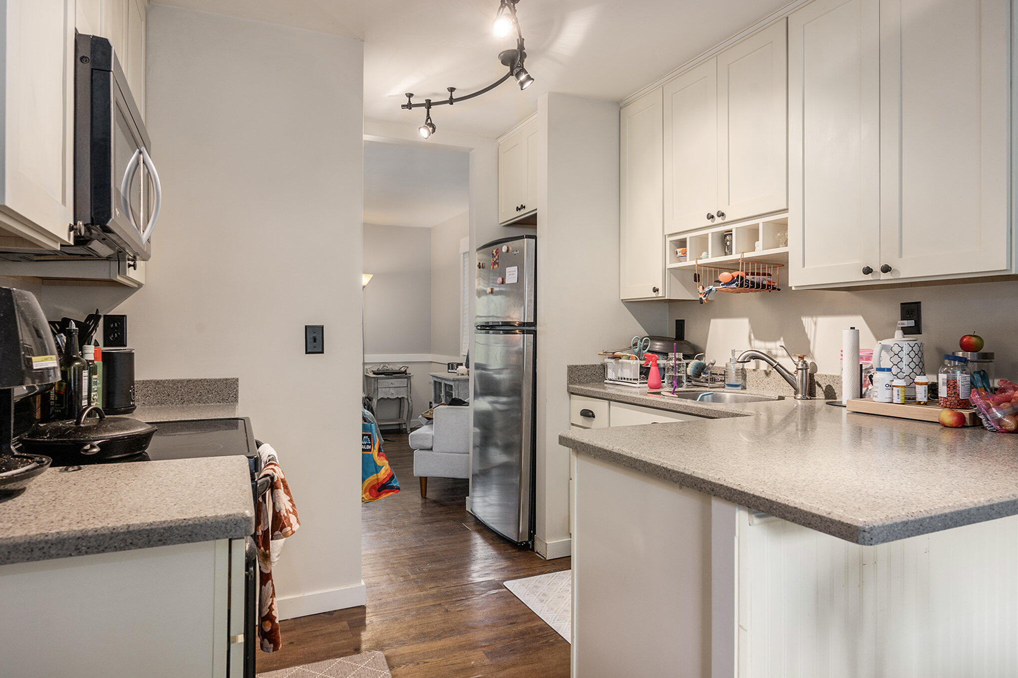 Kalamazoo, Michigan 49048, United States, 4 Bedrooms Bedrooms, ,Residential,Active,247409