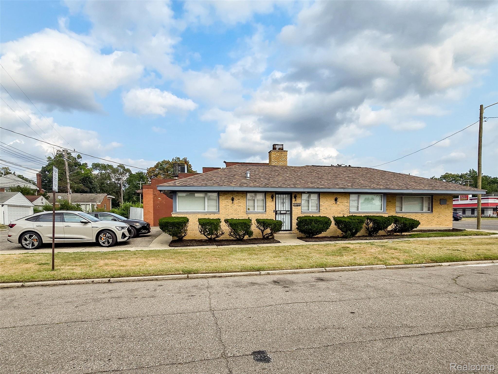 10730 W 7 Mile Road 101