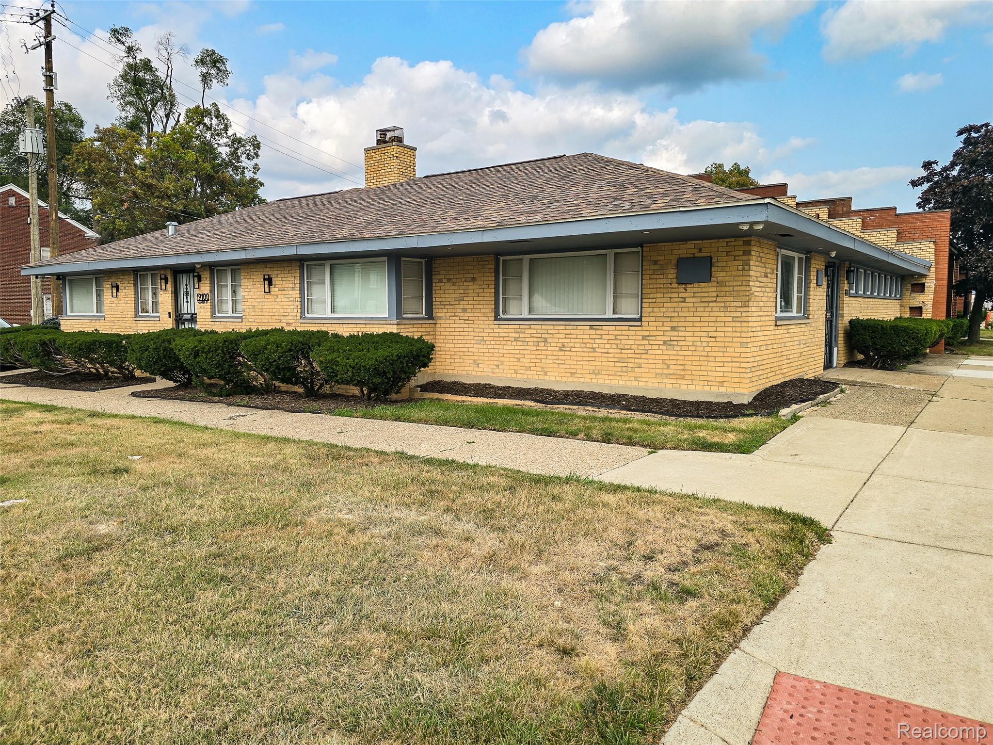 10730 W 7 Mile Road 101