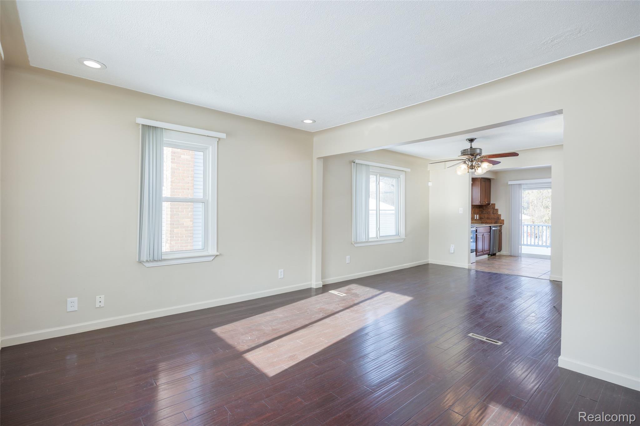 19490 Goldwin Street