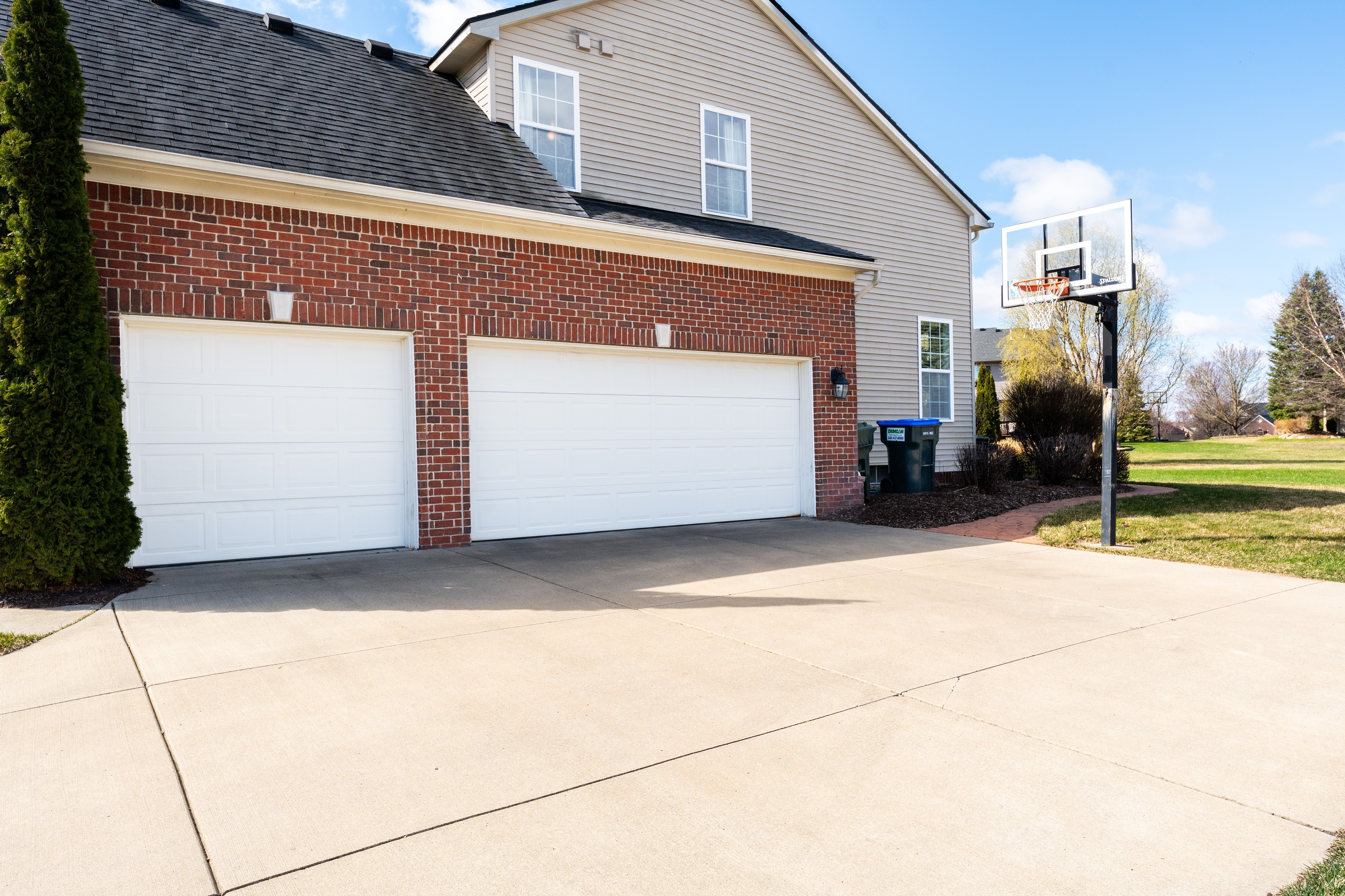 25685 Coach Lane