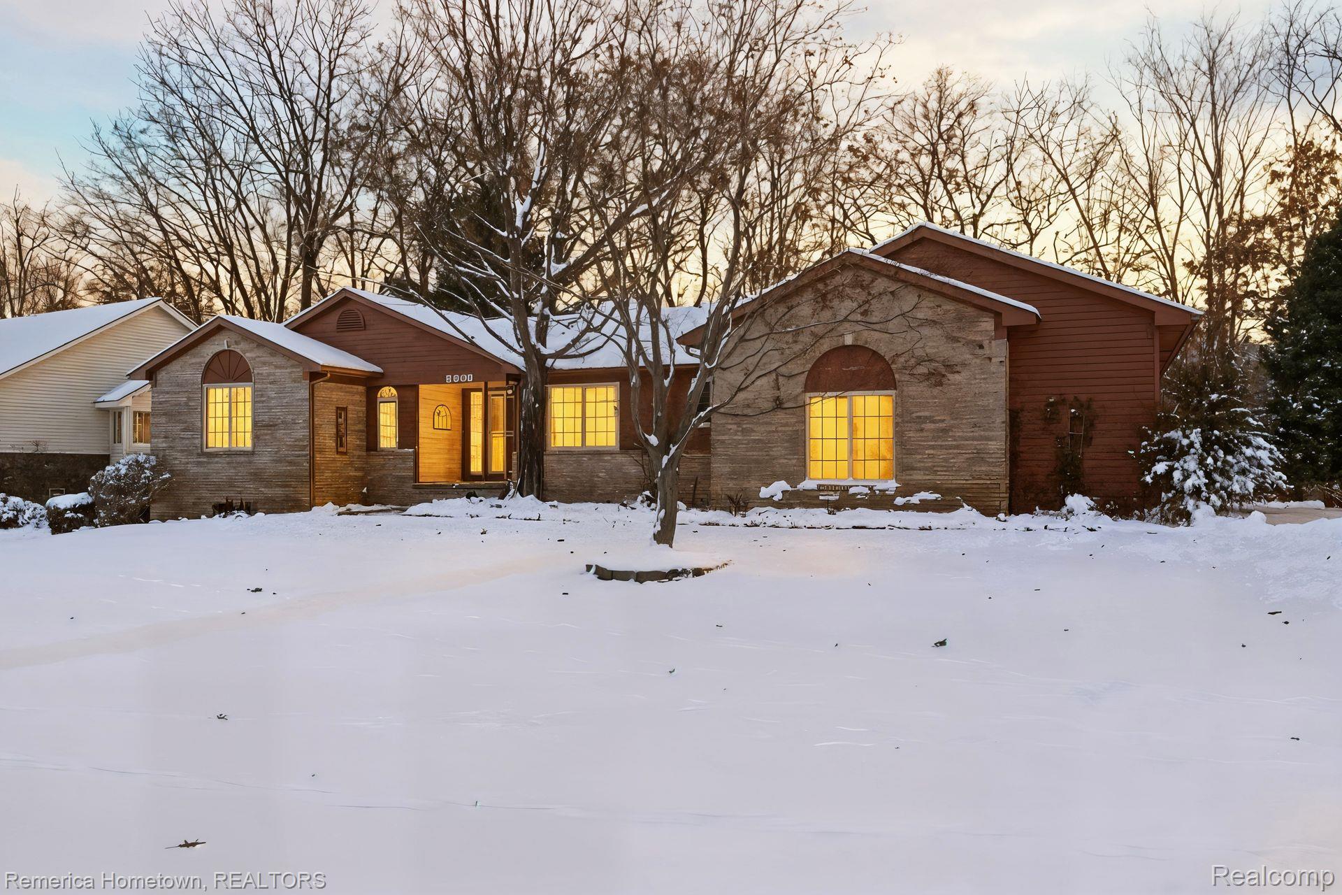 8930 Twin Lakes Drive