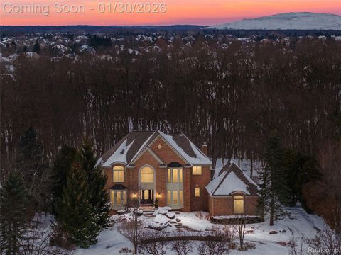 49474 Pine Ridge Court Plymouth Charter Township MI 48170