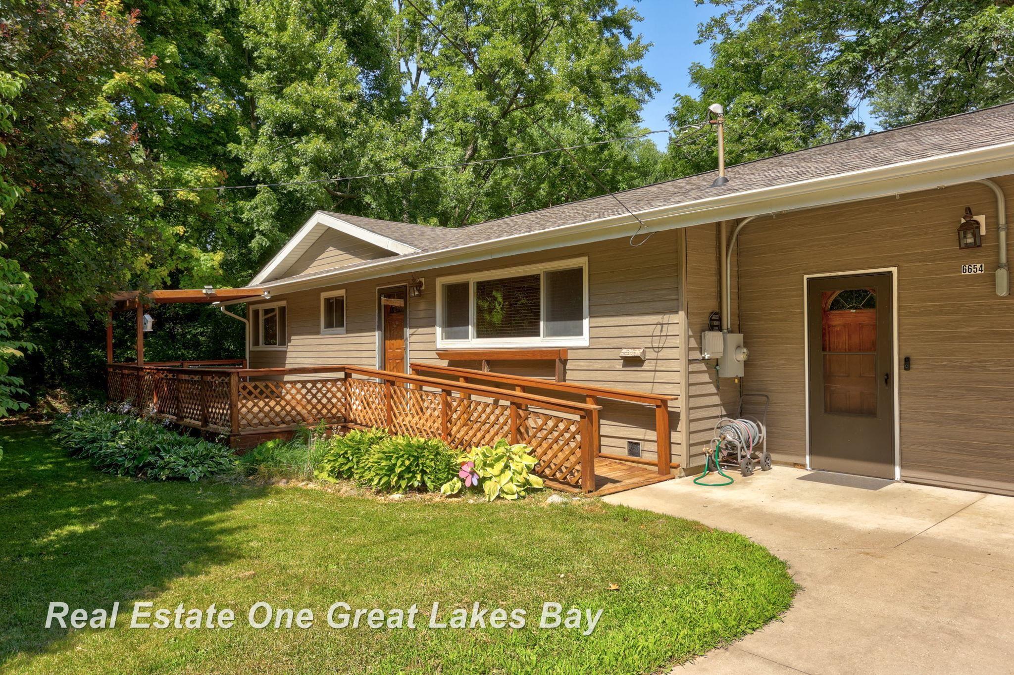 6654 Davis Road