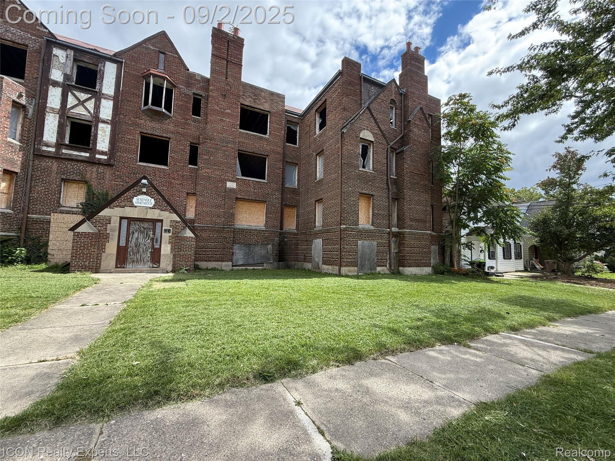 94 Dwight Avenue