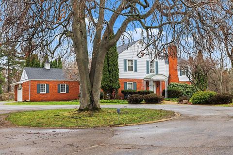 53 W Minges Road Battle Creek City MI 49015