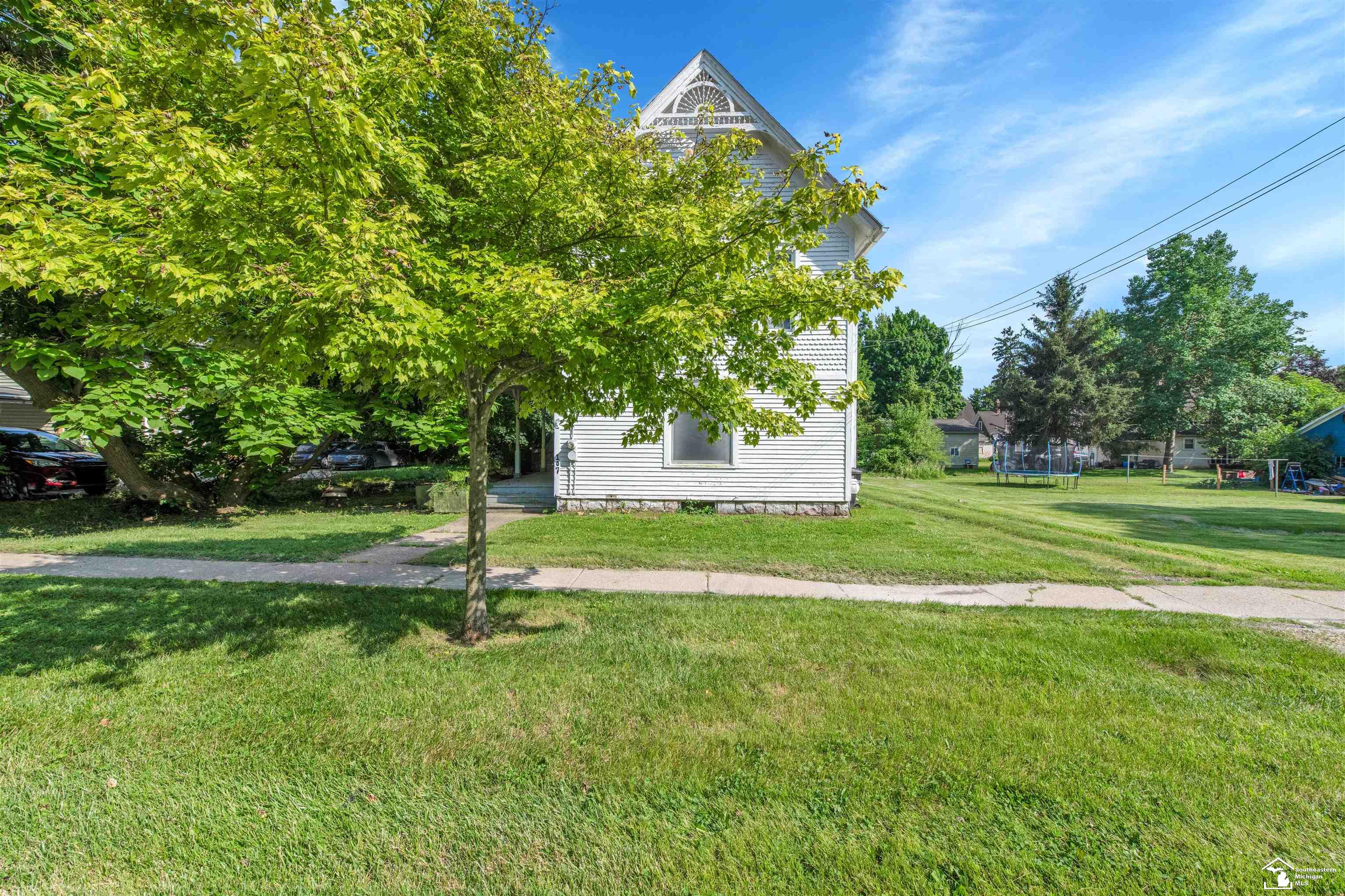 107 W Duncan Street