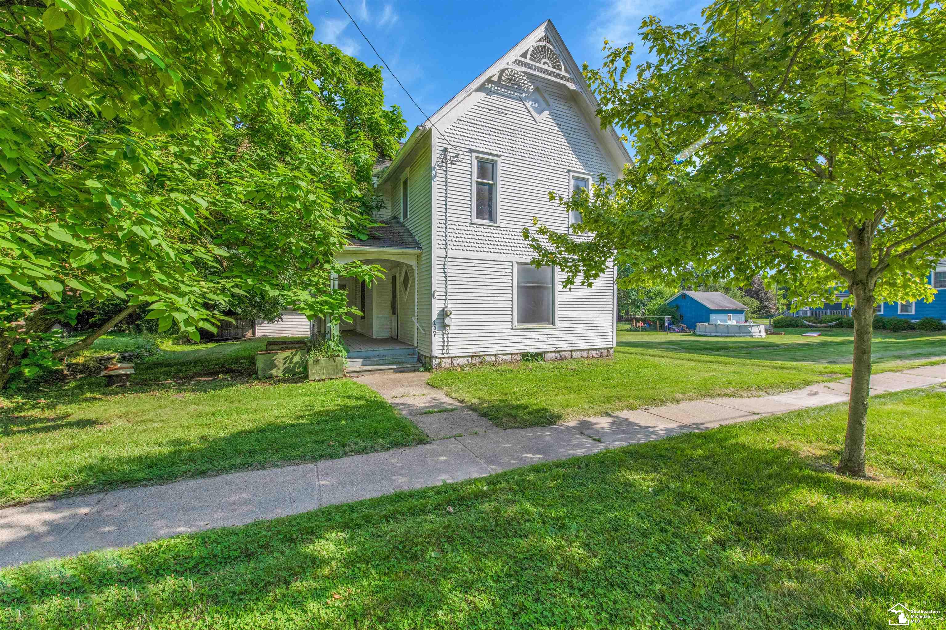 107 W Duncan Street
