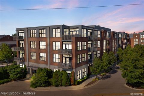 2051 Villa Road 302 Birmingham City MI 48009