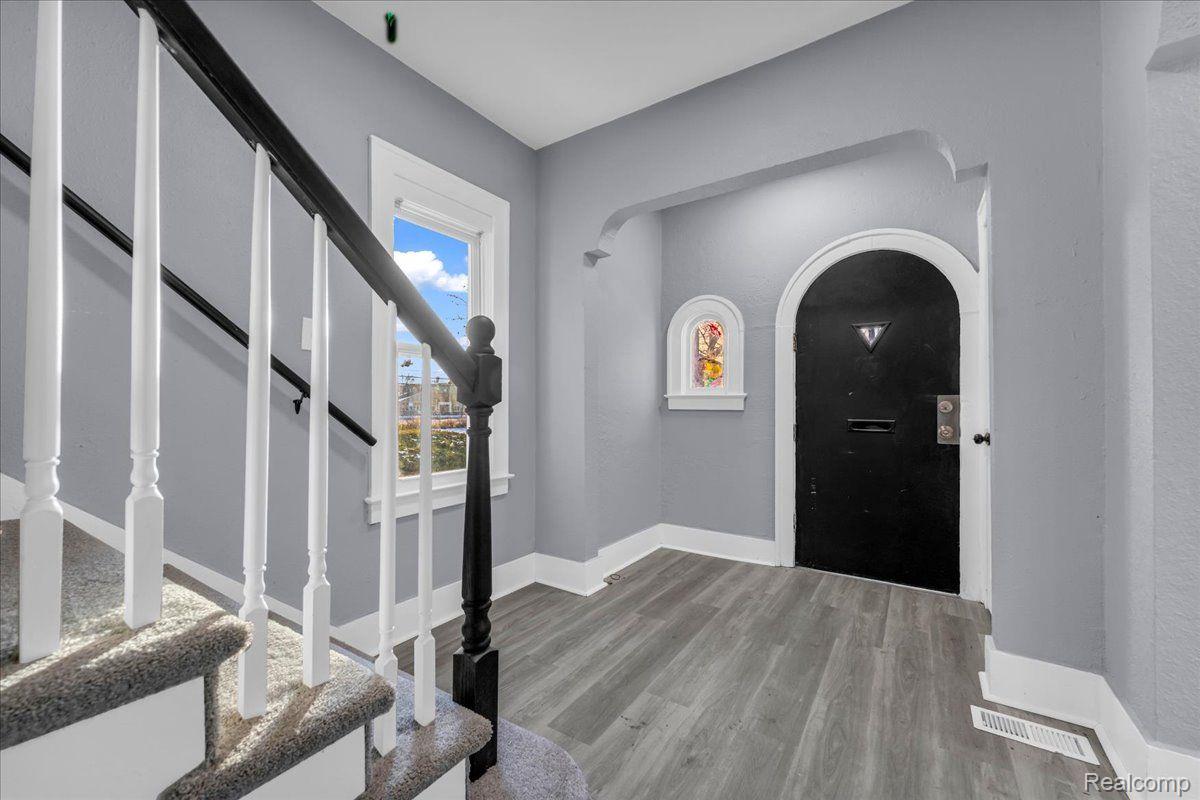 16148 ROSELAWN Street