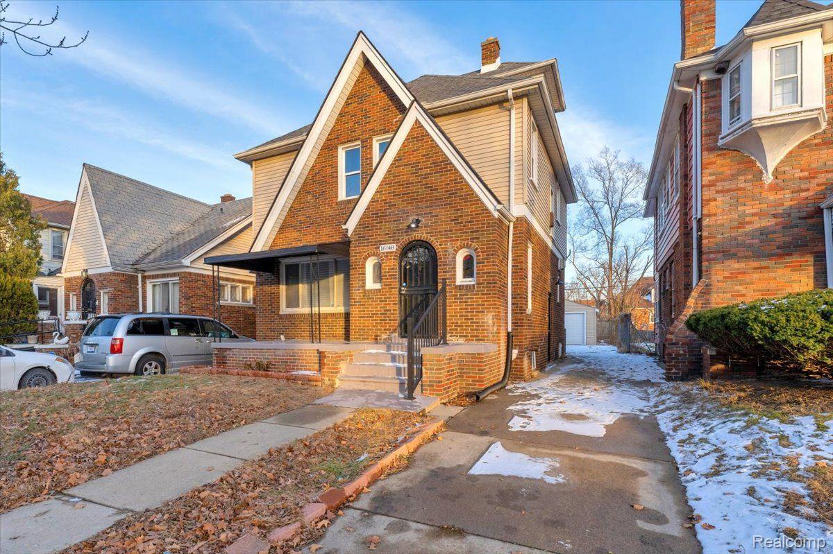 16148 ROSELAWN Street