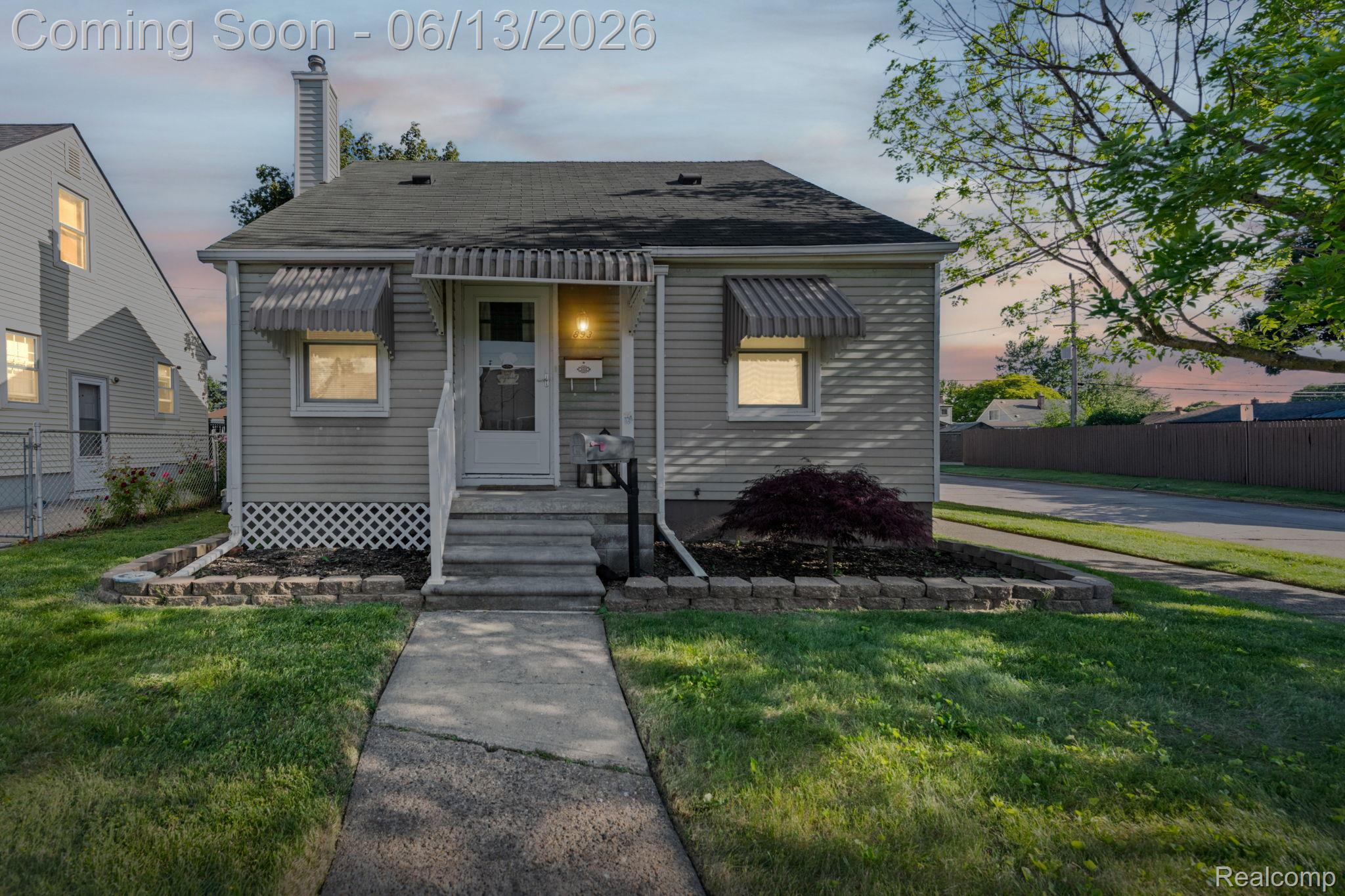 893 Ford Boulevard