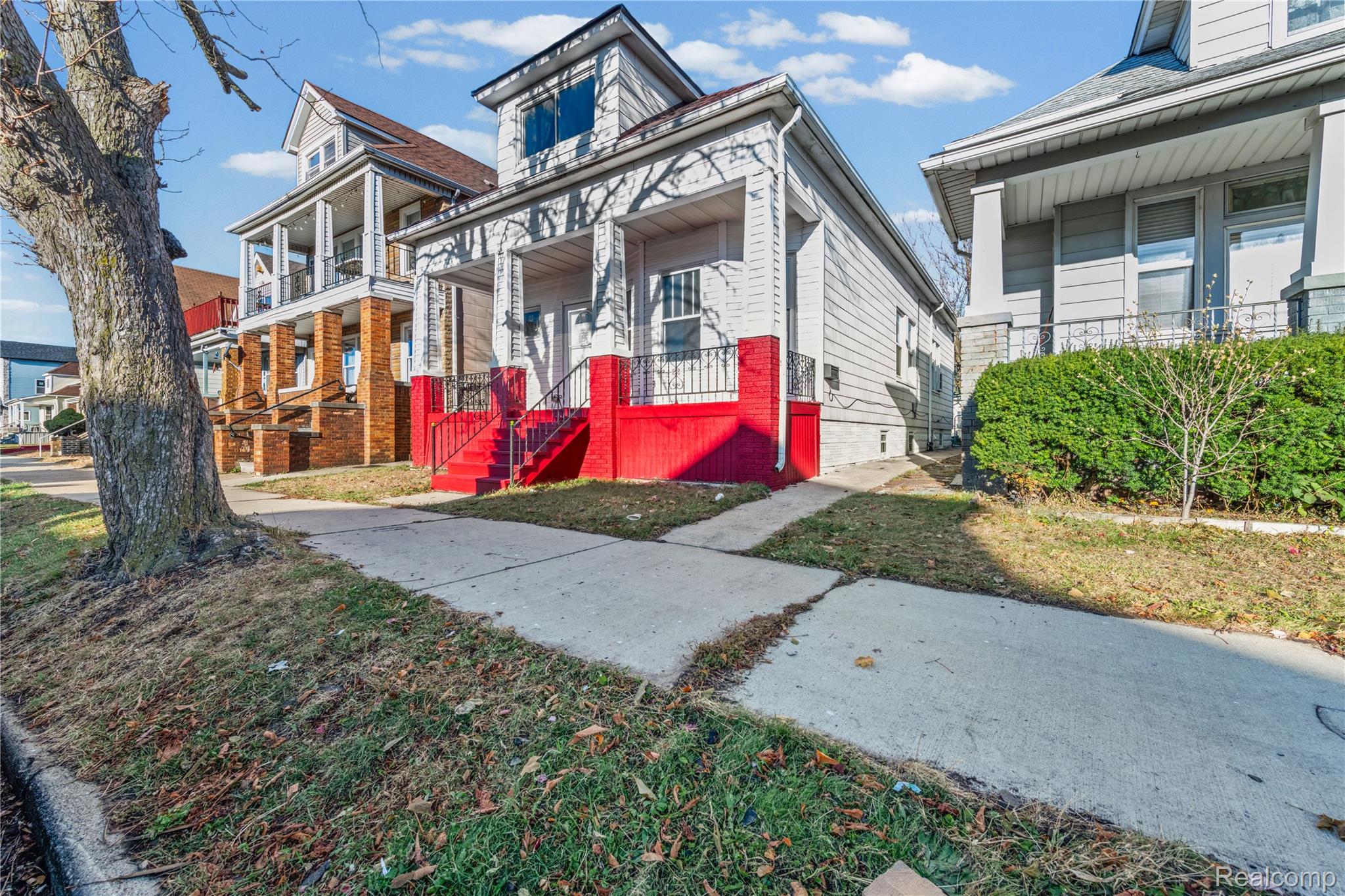 2657 Botsford Street