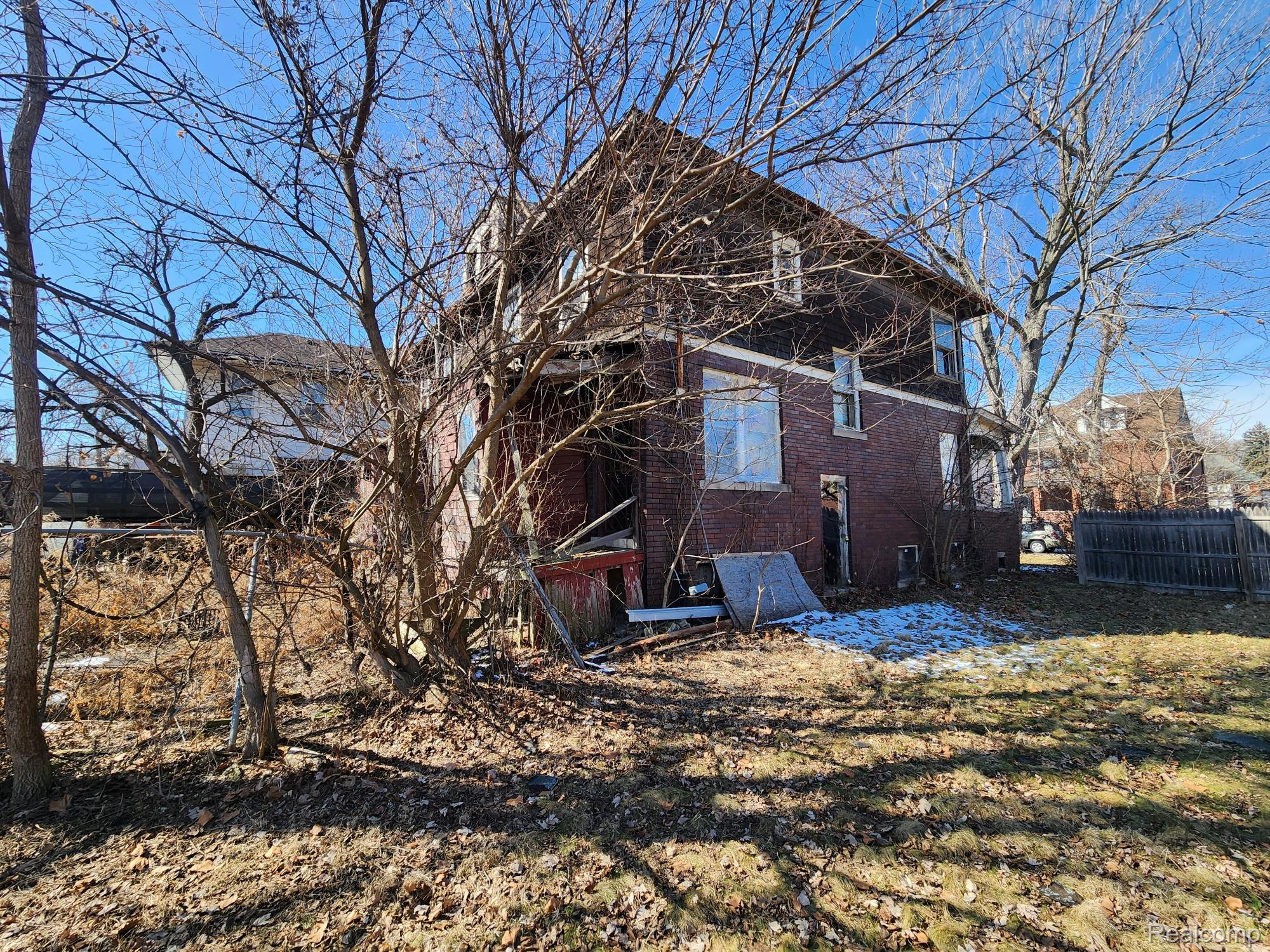 284 E Philadelphia Street