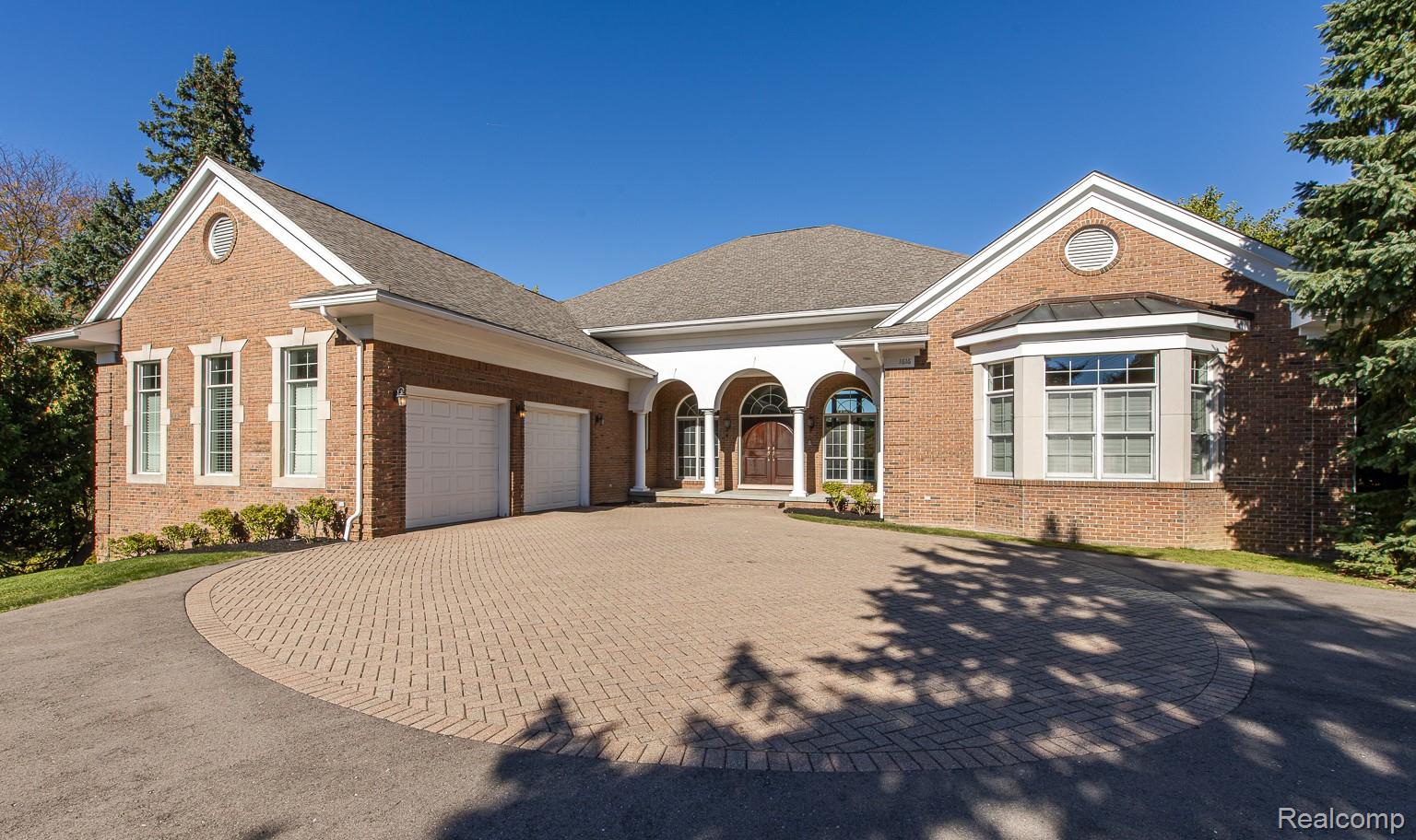 1616 Apple Lane