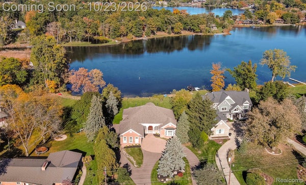 1616 APPLE LN, BLOOMFIELD TOWNSHIP, MI 48302 - Image d95c57e576b20a5bdafdbe245d09aaab/523455377