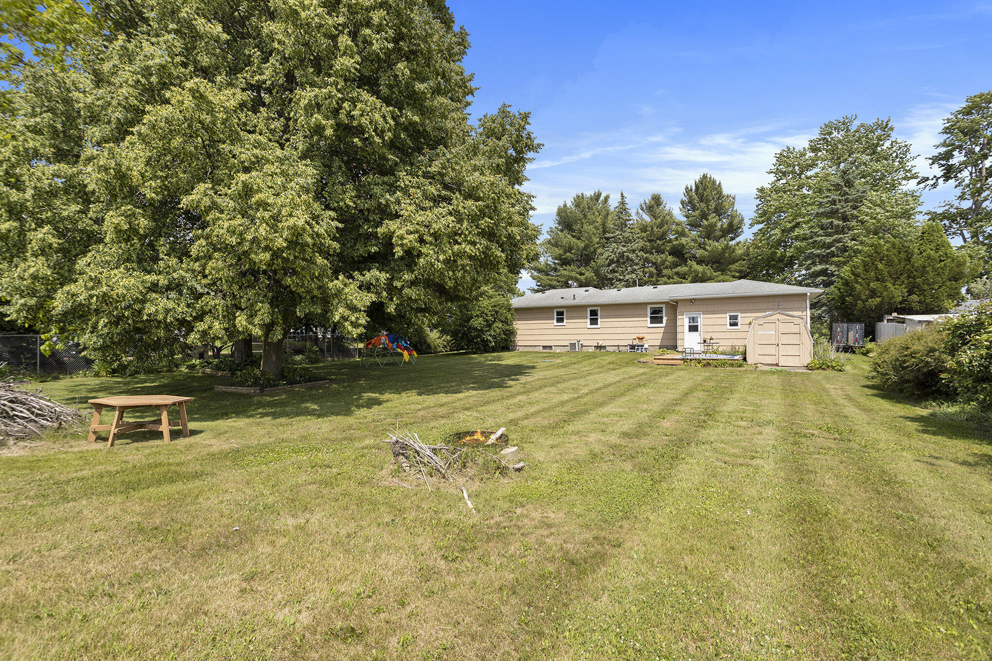 Barry Township, Michigan 49060, United States, 2 Bedrooms Bedrooms, ,1 BathroomBathrooms,Residential,Active,155992