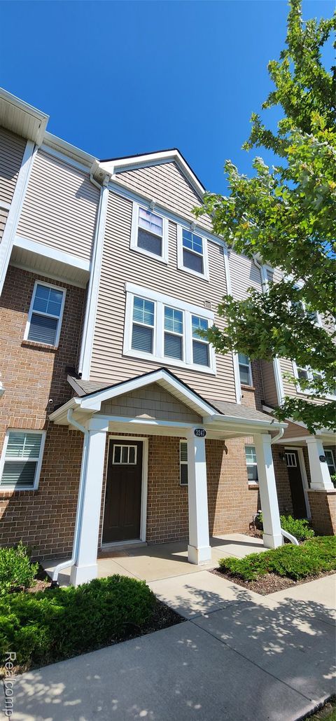 3247 Chambers W Wixom City MI 48393