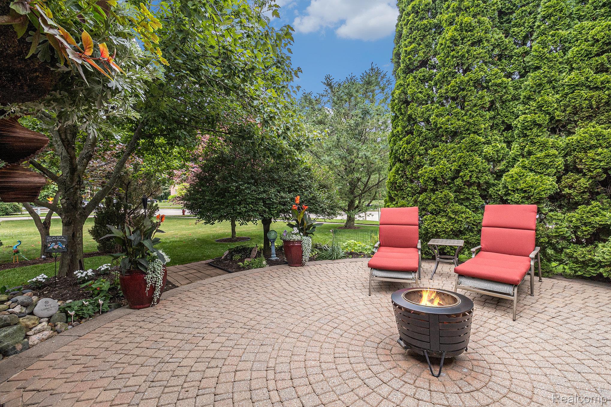 Troy City, Michigan 48085, United States, 3 Bedrooms Bedrooms, ,2 BathroomsBathrooms,Residential,Active,165794