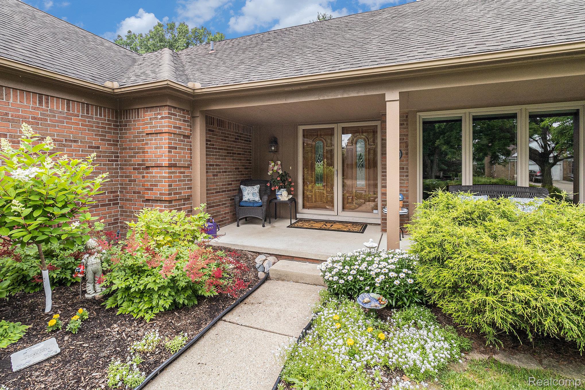 Troy City, Michigan 48085, United States, 3 Bedrooms Bedrooms, ,2 BathroomsBathrooms,Residential,Active,165794