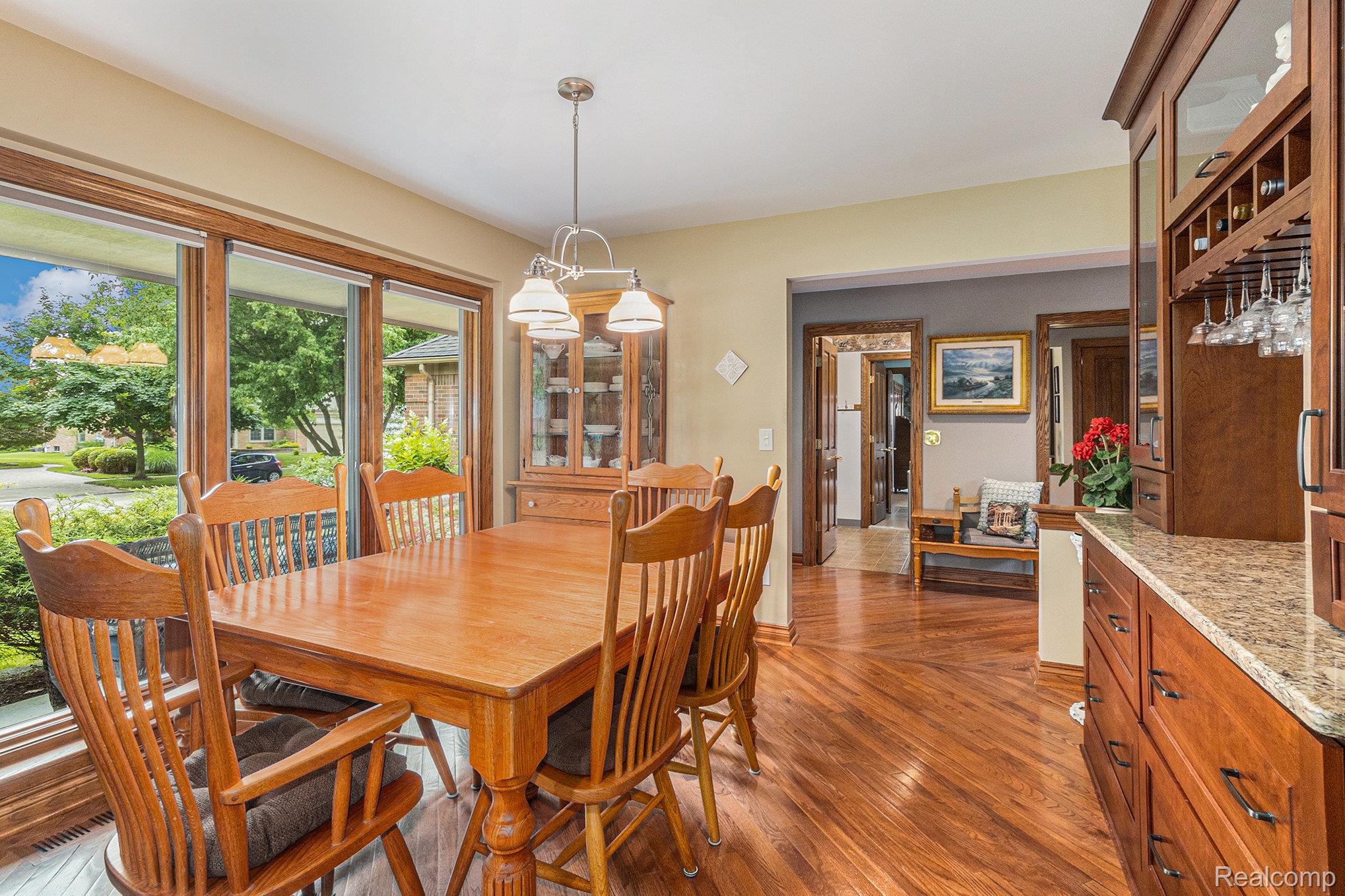 Troy City, Michigan 48085, United States, 3 Bedrooms Bedrooms, ,2 BathroomsBathrooms,Residential,Active,165794