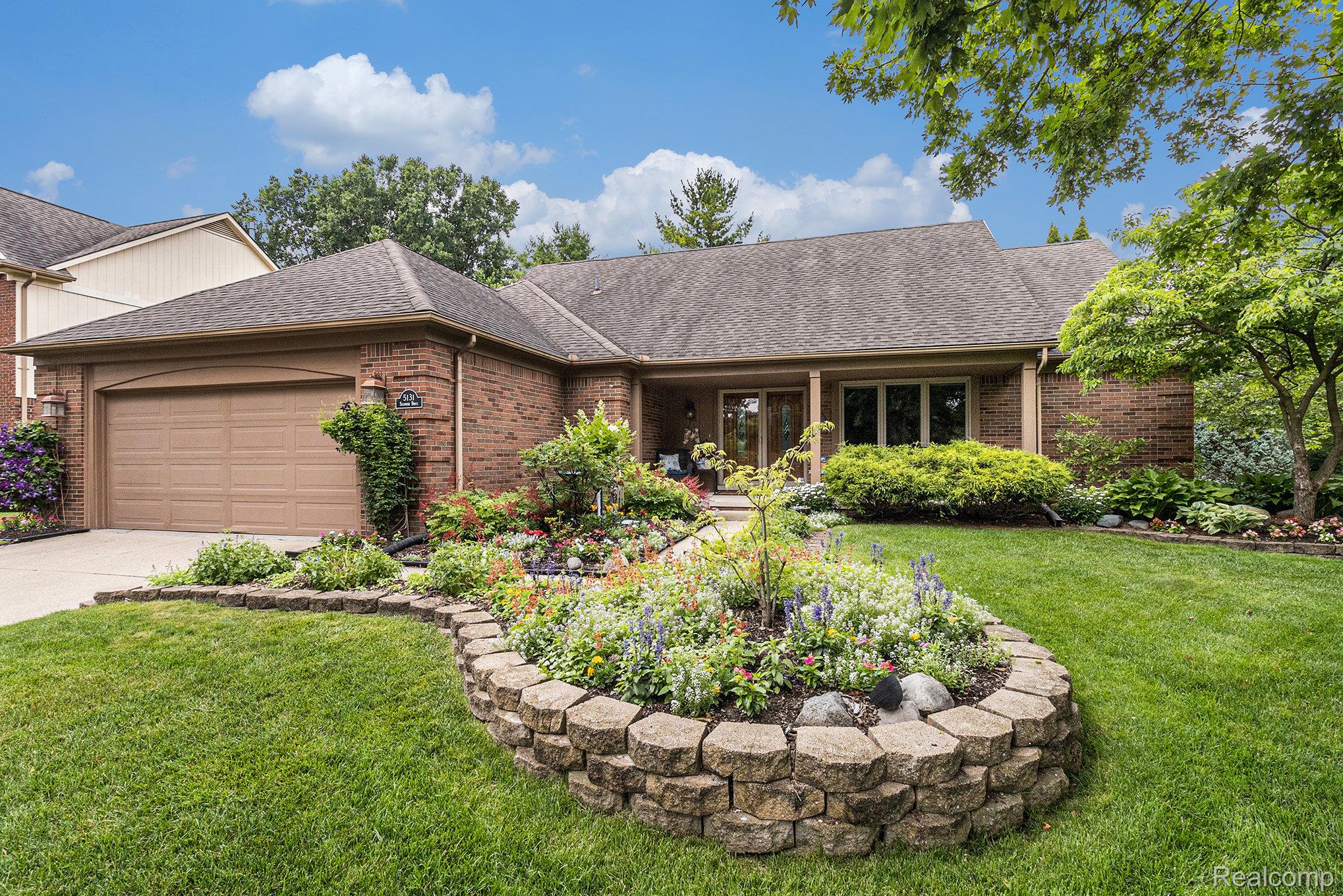 Troy City, Michigan 48085, United States, 3 Bedrooms Bedrooms, ,2 BathroomsBathrooms,Residential,Active,165794