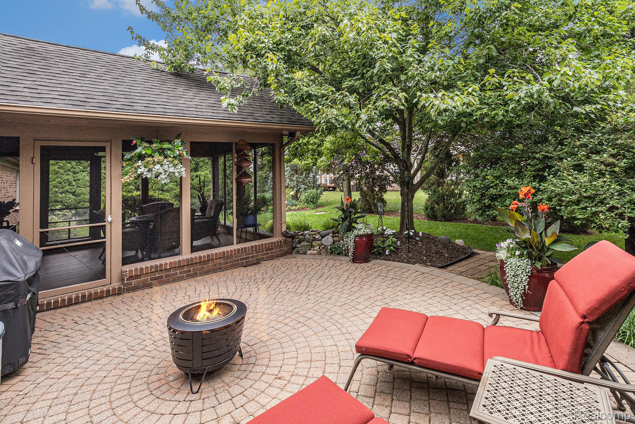 Troy City, Michigan 48085, United States, 3 Bedrooms Bedrooms, ,2 BathroomsBathrooms,Residential,Active,165794