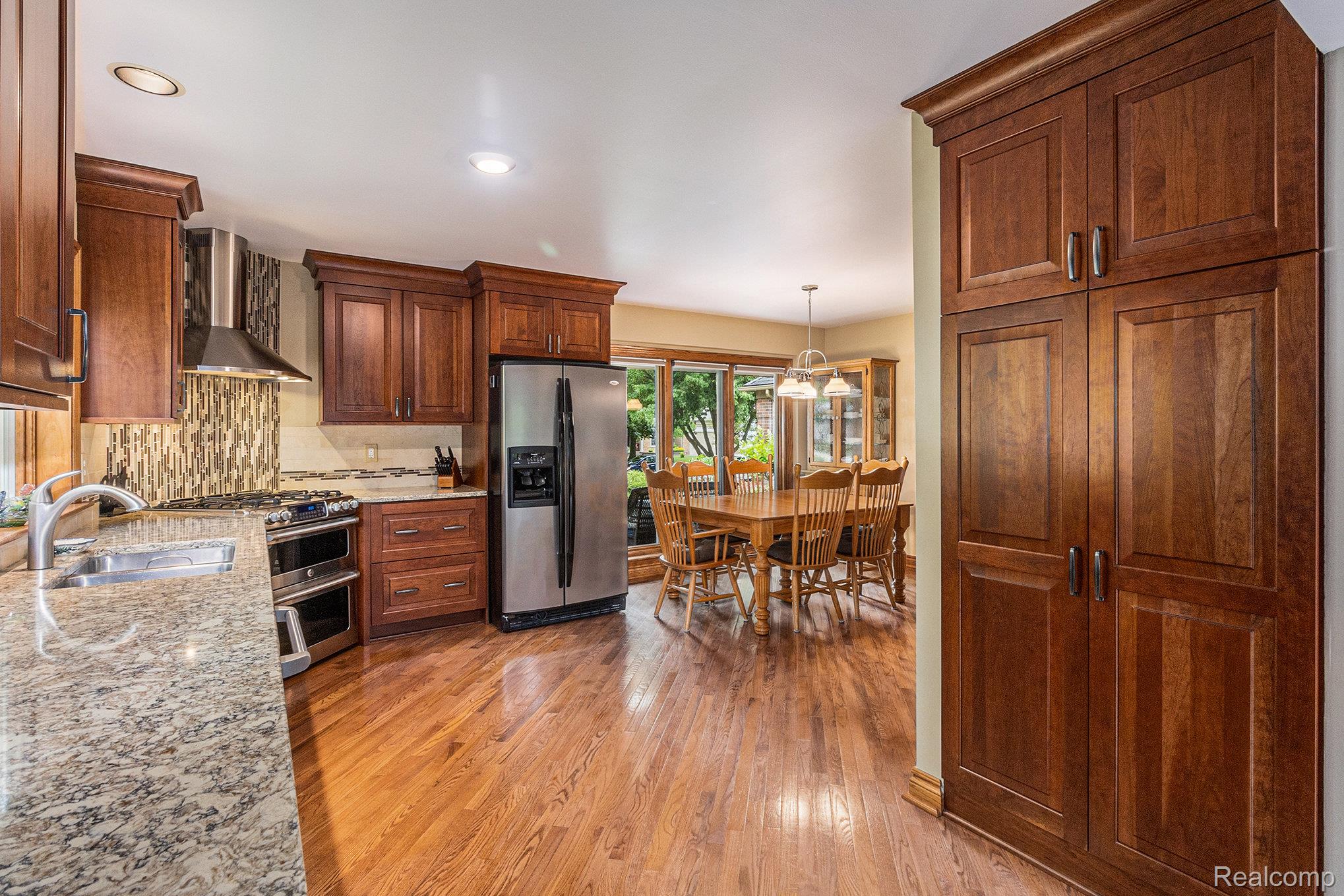 Troy City, Michigan 48085, United States, 3 Bedrooms Bedrooms, ,2 BathroomsBathrooms,Residential,Active,165794