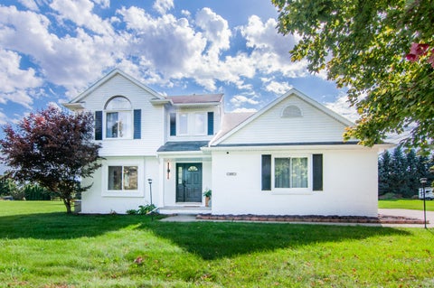 Photo of 177 W Willis Road, Saline Township, MI 48176 (MLS # 81026054594)