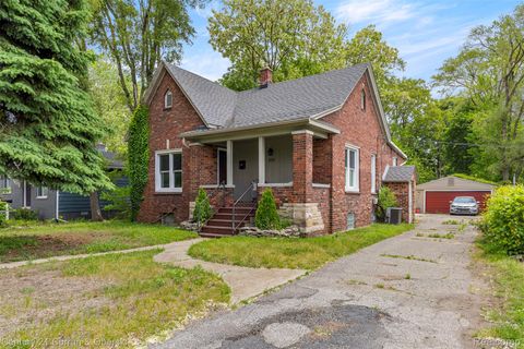 210 Saint Louis Street Ferndale City MI 48220